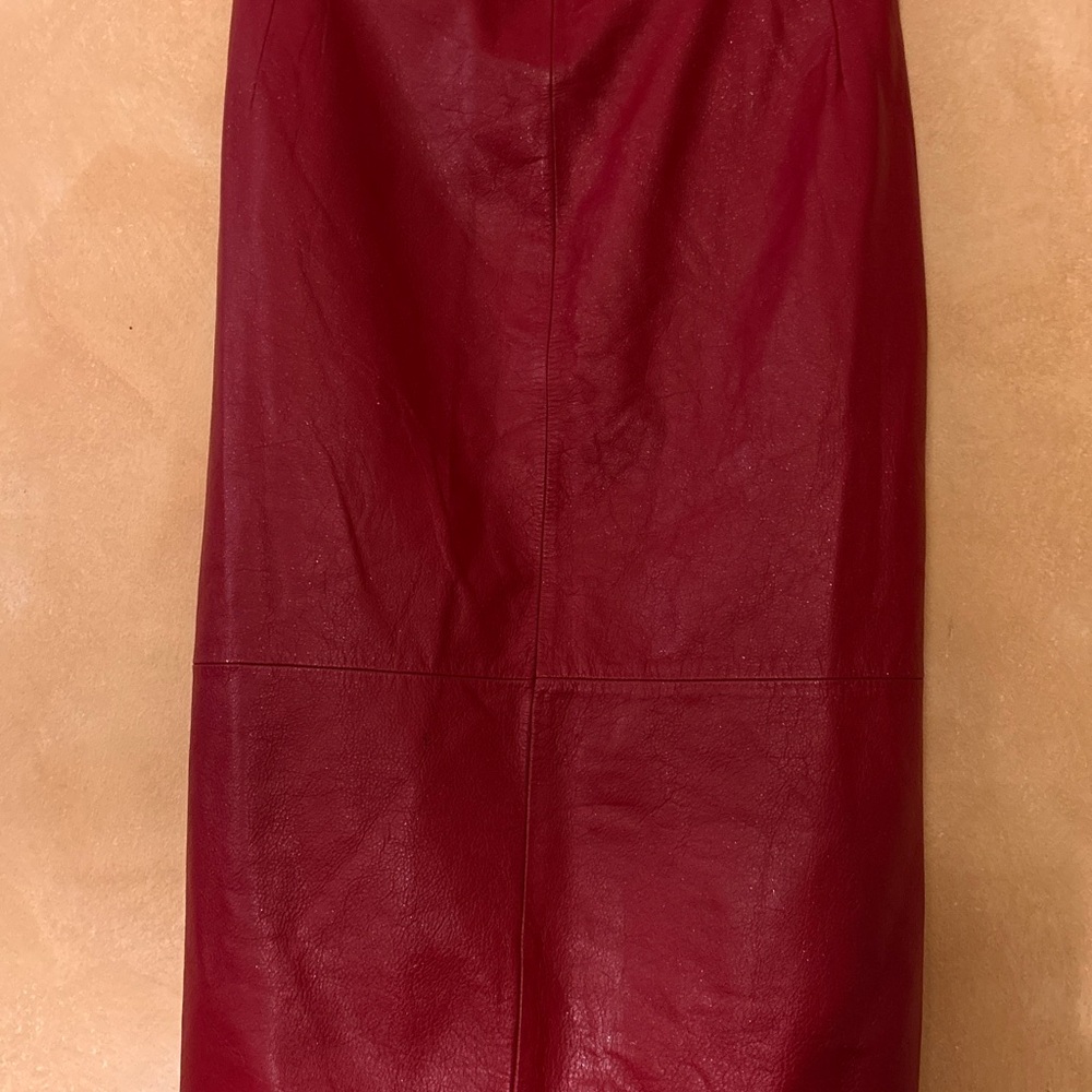 CBO New  York  Red w/ Gold Flakes Pencil Skirt